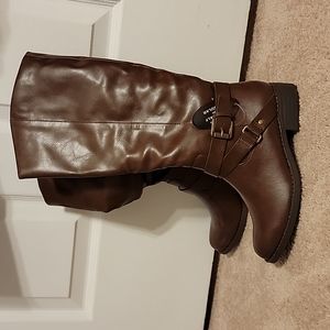 Brand New Style & Co Size 6 Marliee Boots in Cognac